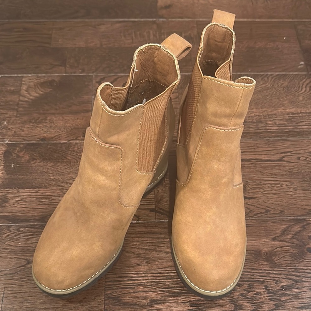 Universal Thread Ankle Boots